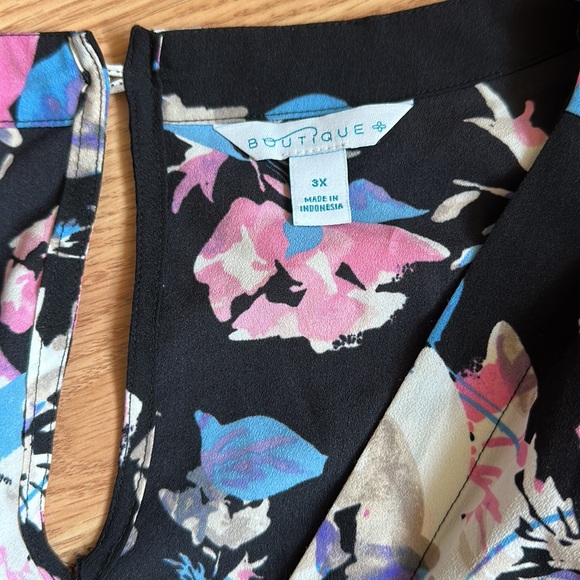 Floral Romper - Picture 3 of 4